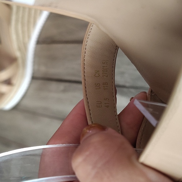 Stuart Weitzman Cream Wedge Sandals Size Women's 11 - Picture 17 of 17